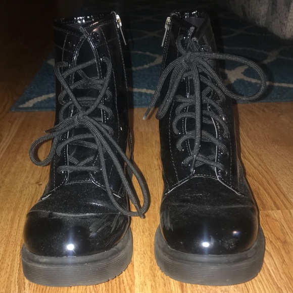 Shoes - Women’s Combat Boots Shoes - Women’s Combat Boots
